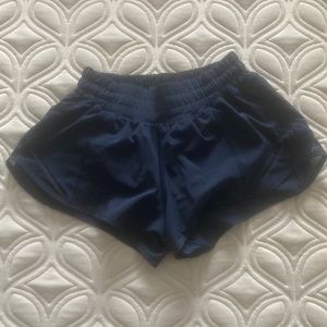 LULULEMON - running shorts